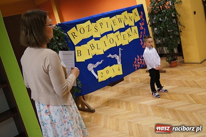 Zdjęcie w galerii na portalu naszraciborz.pl: Rozśpiewane przedszkolaki w bibliotece w Nędzy wiadomości z regionu