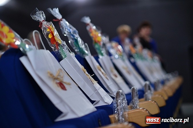 Zdjęcie w galerii na portalu naszraciborz.pl: SP 15 obchodzi dziś 30. urodziny! Casting na Sobieskiego dla gości solenizantki wiadomości z regionu