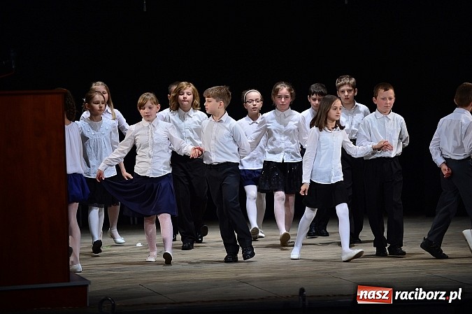 Zdjęcie w galerii na portalu naszraciborz.pl: SP 15 obchodzi dziś 30. urodziny! Casting na Sobieskiego dla gości solenizantki wiadomości z regionu