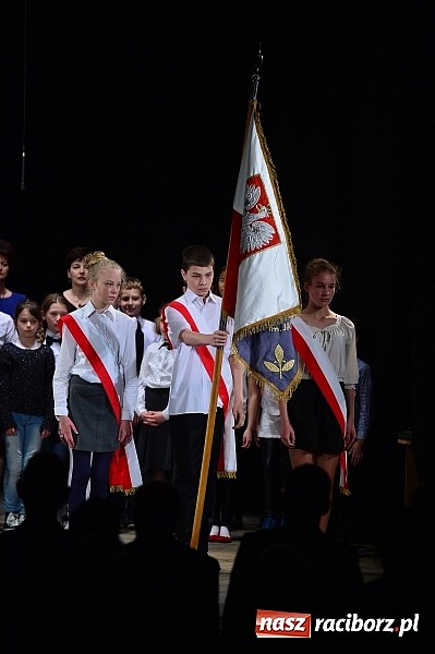 Zdjęcie w galerii na portalu naszraciborz.pl: SP 15 obchodzi dziś 30. urodziny! Casting na Sobieskiego dla gości solenizantki wiadomości z regionu