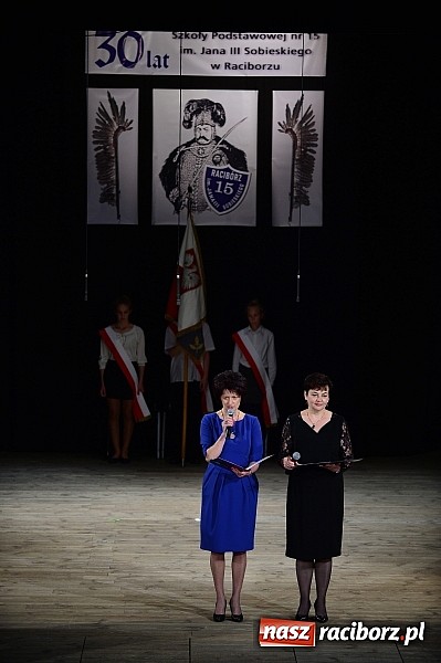 Zdjęcie w galerii na portalu naszraciborz.pl: SP 15 obchodzi dziś 30. urodziny! Casting na Sobieskiego dla gości solenizantki wiadomości z regionu
