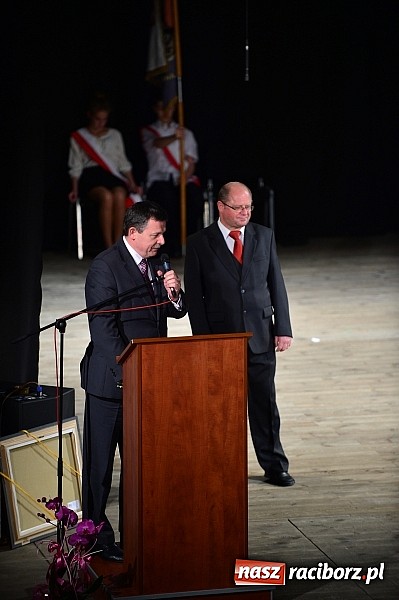 Zdjęcie w galerii na portalu naszraciborz.pl: SP 15 obchodzi dziś 30. urodziny! Casting na Sobieskiego dla gości solenizantki wiadomości z regionu