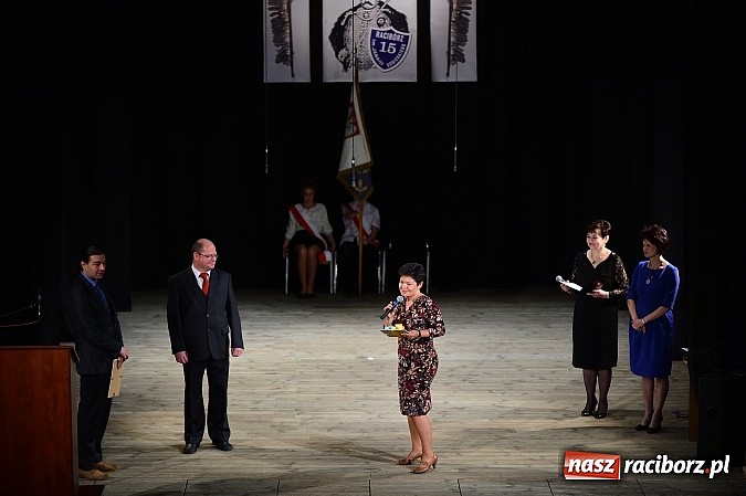 Zdjęcie w galerii na portalu naszraciborz.pl: SP 15 obchodzi dziś 30. urodziny! Casting na Sobieskiego dla gości solenizantki wiadomości z regionu