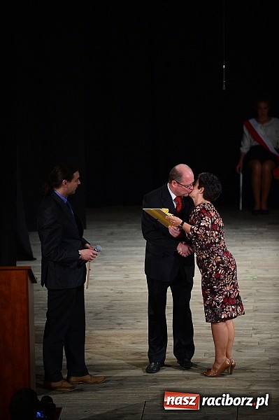 Zdjęcie w galerii na portalu naszraciborz.pl: SP 15 obchodzi dziś 30. urodziny! Casting na Sobieskiego dla gości solenizantki wiadomości z regionu