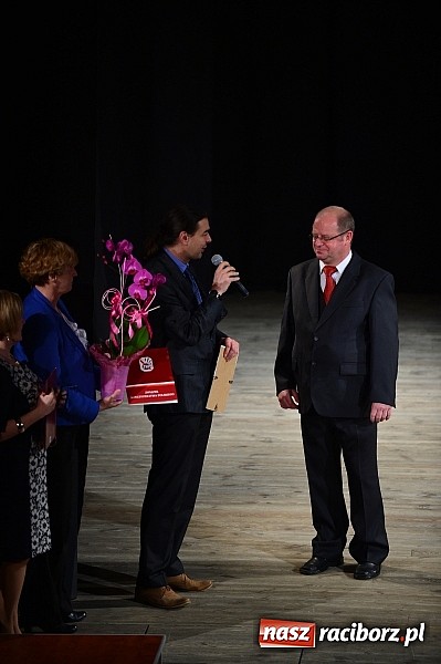 Zdjęcie w galerii na portalu naszraciborz.pl: SP 15 obchodzi dziś 30. urodziny! Casting na Sobieskiego dla gości solenizantki wiadomości z regionu