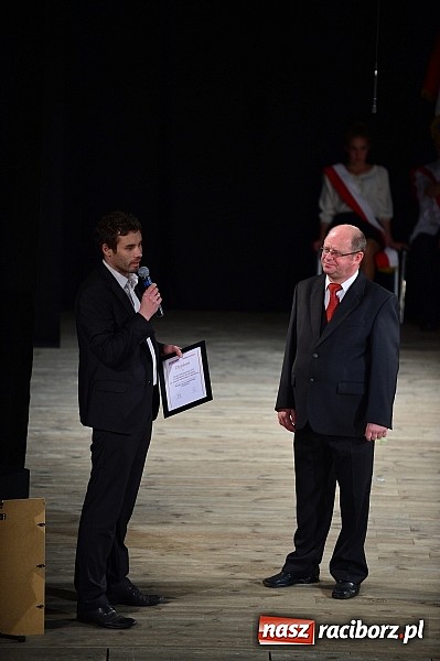 Zdjęcie w galerii na portalu naszraciborz.pl: SP 15 obchodzi dziś 30. urodziny! Casting na Sobieskiego dla gości solenizantki wiadomości z regionu