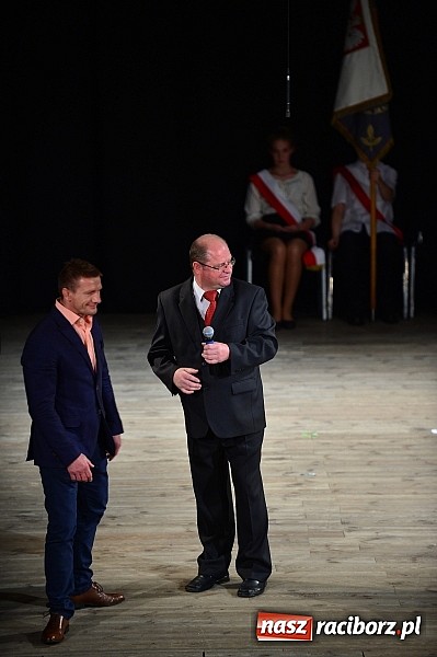 Zdjęcie w galerii na portalu naszraciborz.pl: SP 15 obchodzi dziś 30. urodziny! Casting na Sobieskiego dla gości solenizantki wiadomości z regionu