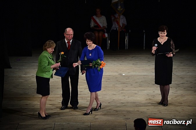 Zdjęcie w galerii na portalu naszraciborz.pl: SP 15 obchodzi dziś 30. urodziny! Casting na Sobieskiego dla gości solenizantki wiadomości z regionu