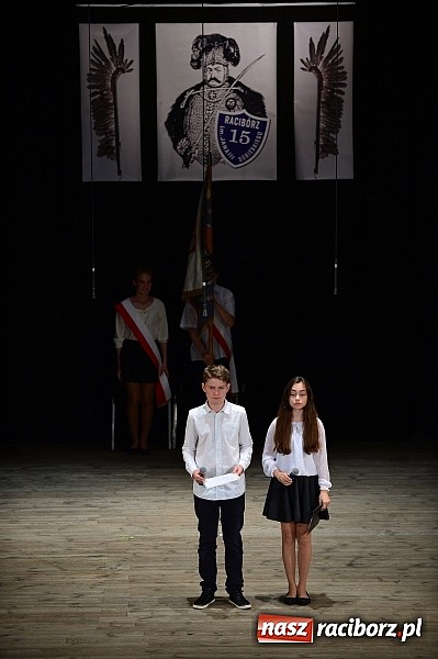 Zdjęcie w galerii na portalu naszraciborz.pl: SP 15 obchodzi dziś 30. urodziny! Casting na Sobieskiego dla gości solenizantki wiadomości z regionu