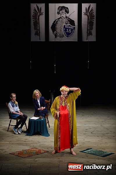 Zdjęcie w galerii na portalu naszraciborz.pl: SP 15 obchodzi dziś 30. urodziny! Casting na Sobieskiego dla gości solenizantki wiadomości z regionu