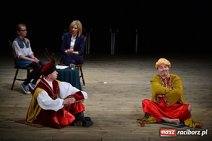 Zdjęcie w galerii na portalu naszraciborz.pl: SP 15 obchodzi dziś 30. urodziny! Casting na Sobieskiego dla gości solenizantki wiadomości z regionu