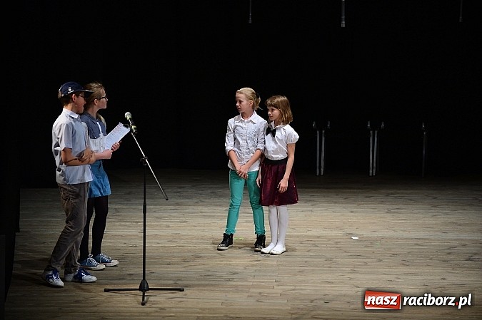 Zdjęcie w galerii na portalu naszraciborz.pl: SP 15 obchodzi dziś 30. urodziny! Casting na Sobieskiego dla gości solenizantki wiadomości z regionu