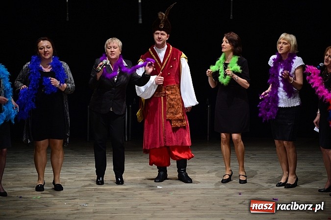 Zdjęcie w galerii na portalu naszraciborz.pl: SP 15 obchodzi dziś 30. urodziny! Casting na Sobieskiego dla gości solenizantki wiadomości z regionu