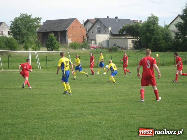 Zdjęcie w galerii na portalu naszraciborz.pl: Derby Raciborza dla Markowic wiadomości z regionu