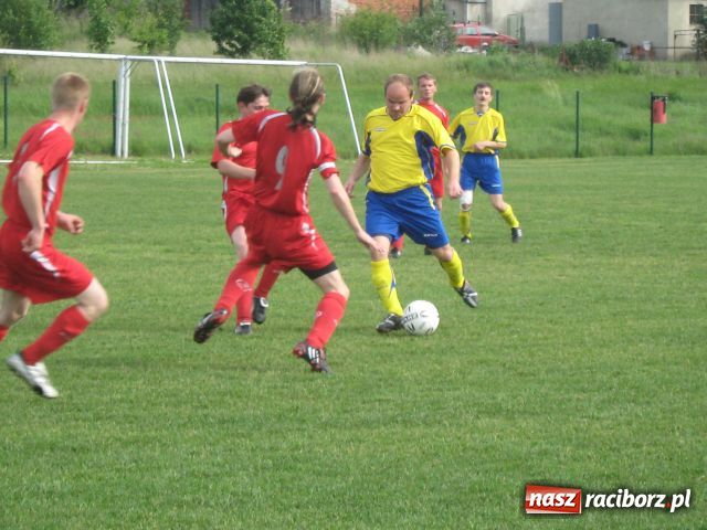 Zdjęcie w galerii na portalu naszraciborz.pl: Derby Raciborza dla Markowic wiadomości z regionu