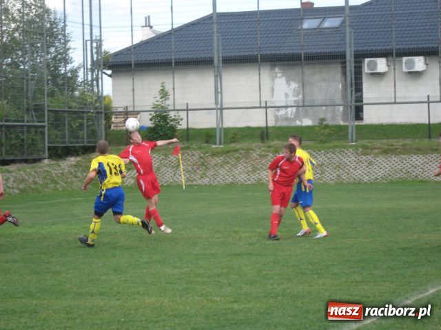 Zdjęcie w galerii na portalu naszraciborz.pl: Derby Raciborza dla Markowic wiadomości z regionu