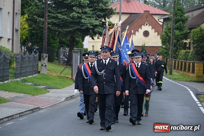 Zdjęcie w galerii na portalu naszraciborz.pl: Deszcz popsuł strażakom z Rudyszwałdu inaugurację 90. urodzin wiadomości z regionu