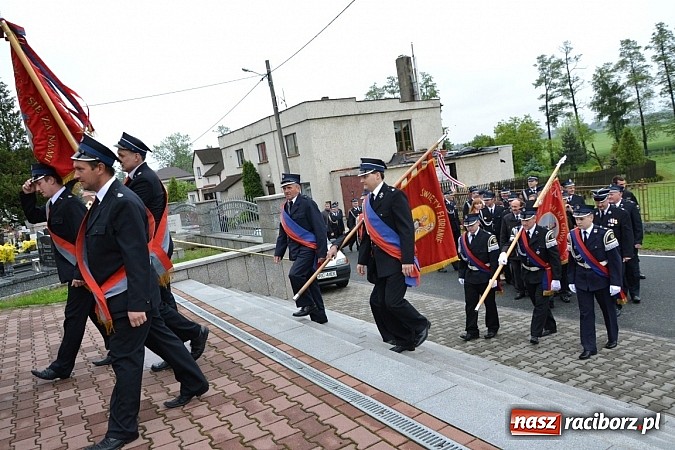 Zdjęcie w galerii na portalu naszraciborz.pl: Deszcz popsuł strażakom z Rudyszwałdu inaugurację 90. urodzin wiadomości z regionu