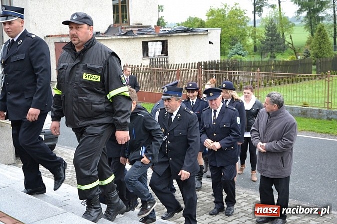 Zdjęcie w galerii na portalu naszraciborz.pl: Deszcz popsuł strażakom z Rudyszwałdu inaugurację 90. urodzin wiadomości z regionu
