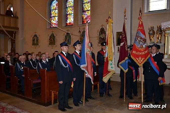 Zdjęcie w galerii na portalu naszraciborz.pl: Deszcz popsuł strażakom z Rudyszwałdu inaugurację 90. urodzin wiadomości z regionu