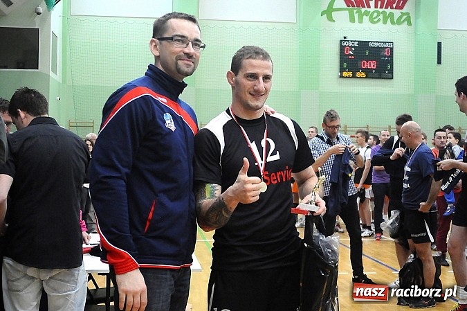 Zdjęcie w galerii na portalu naszraciborz.pl: Lunatycy mistrzem Raciborskiej Ligi Piłki Siatkowej. Sebastian Świderski gościem finału wiadomości z regionu
