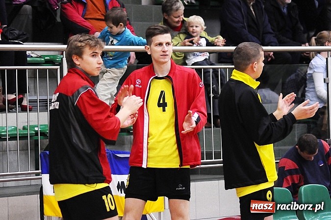 Zdjęcie w galerii na portalu naszraciborz.pl: Lunatycy mistrzem Raciborskiej Ligi Piłki Siatkowej. Sebastian Świderski gościem finału wiadomości z regionu