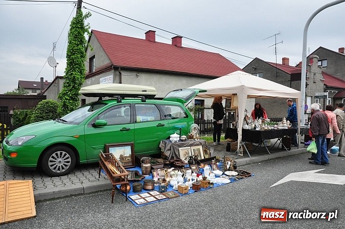 Zdjęcie w galerii na portalu naszraciborz.pl: Udany Jarmark na Granicy. Pogoda nie przestraszyła sprzedających i kupujących wiadomości z regionu
