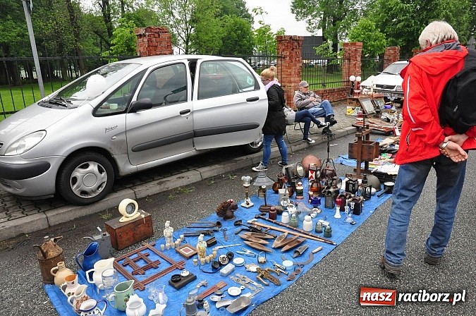 Zdjęcie w galerii na portalu naszraciborz.pl: Udany Jarmark na Granicy. Pogoda nie przestraszyła sprzedających i kupujących wiadomości z regionu