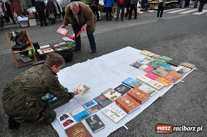 Zdjęcie w galerii na portalu naszraciborz.pl: Udany Jarmark na Granicy. Pogoda nie przestraszyła sprzedających i kupujących wiadomości z regionu