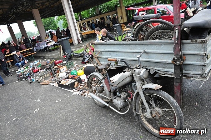 Zdjęcie w galerii na portalu naszraciborz.pl: Udany Jarmark na Granicy. Pogoda nie przestraszyła sprzedających i kupujących wiadomości z regionu