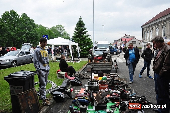 Zdjęcie w galerii na portalu naszraciborz.pl: Udany Jarmark na Granicy. Pogoda nie przestraszyła sprzedających i kupujących wiadomości z regionu