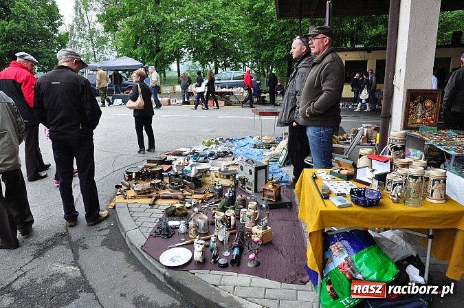 Zdjęcie w galerii na portalu naszraciborz.pl: Udany Jarmark na Granicy. Pogoda nie przestraszyła sprzedających i kupujących wiadomości z regionu