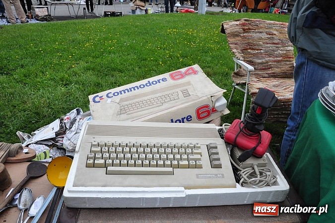 Zdjęcie w galerii na portalu naszraciborz.pl: Udany Jarmark na Granicy. Pogoda nie przestraszyła sprzedających i kupujących wiadomości z regionu