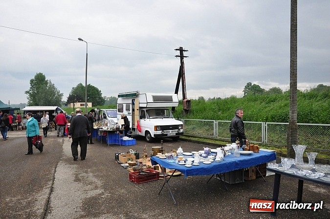 Zdjęcie w galerii na portalu naszraciborz.pl: Udany Jarmark na Granicy. Pogoda nie przestraszyła sprzedających i kupujących wiadomości z regionu