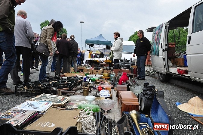 Zdjęcie w galerii na portalu naszraciborz.pl: Udany Jarmark na Granicy. Pogoda nie przestraszyła sprzedających i kupujących wiadomości z regionu