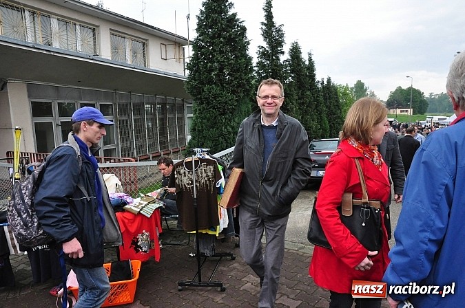 Zdjęcie w galerii na portalu naszraciborz.pl: Udany Jarmark na Granicy. Pogoda nie przestraszyła sprzedających i kupujących wiadomości z regionu