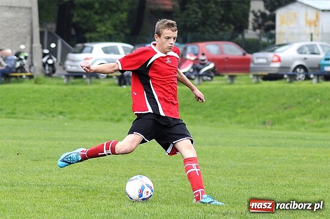 Zdjęcie w galerii na portalu naszraciborz.pl: Juniorskie derby dla Markowic wiadomości z regionu