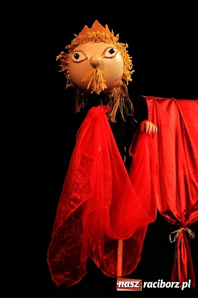 Zdjęcie w galerii na portalu naszraciborz.pl: Młodzi aktorzy prezentują swoje talenty wiadomości z regionu