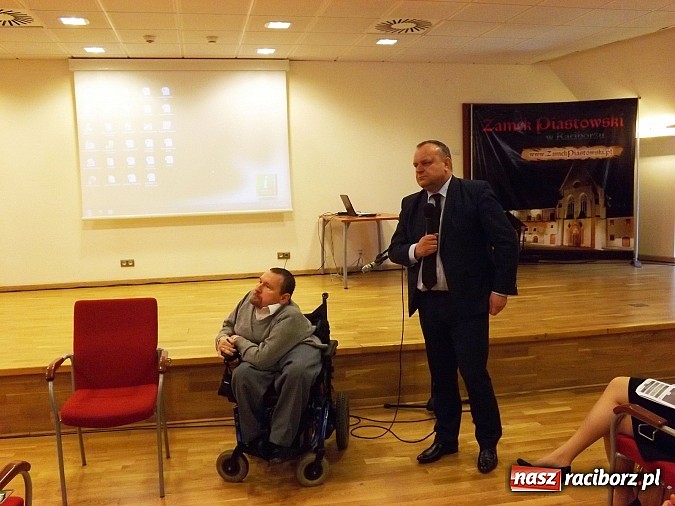 Zdjęcie w galerii na portalu naszraciborz.pl: O problemach niepełnosprawnych na zamku wiadomości z regionu