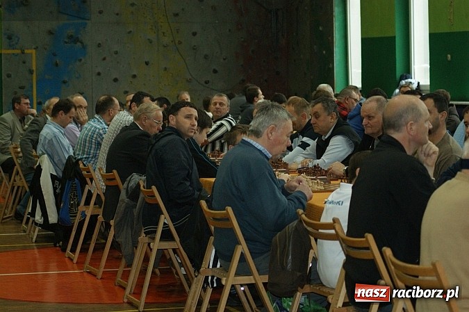 Zdjęcie w galerii na portalu naszraciborz.pl: Szachowa rywalizacja w X Memoriale im. W. Hanczarka wiadomości z regionu