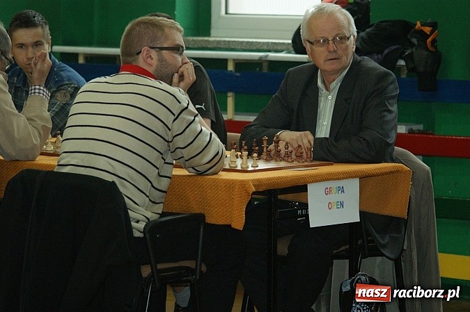 Zdjęcie w galerii na portalu naszraciborz.pl: Szachowa rywalizacja w X Memoriale im. W. Hanczarka wiadomości z regionu
