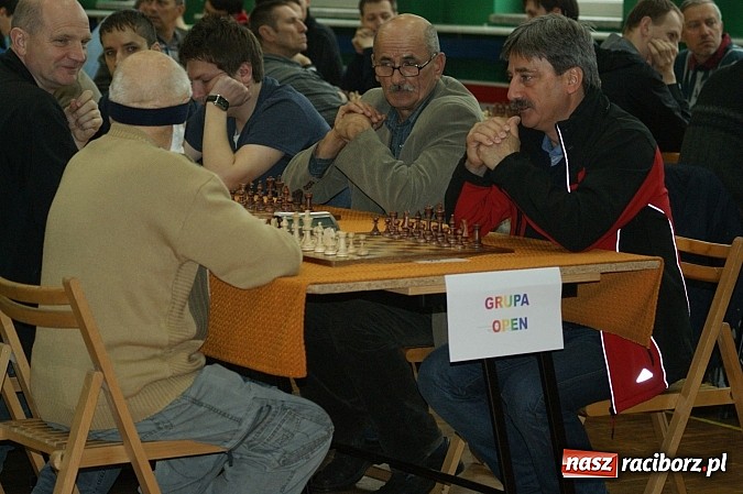 Zdjęcie w galerii na portalu naszraciborz.pl: Szachowa rywalizacja w X Memoriale im. W. Hanczarka wiadomości z regionu