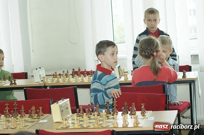 Zdjęcie w galerii na portalu naszraciborz.pl: Szachowa rywalizacja w X Memoriale im. W. Hanczarka wiadomości z regionu