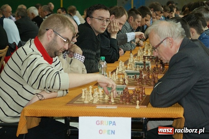 Zdjęcie w galerii na portalu naszraciborz.pl: Szachowa rywalizacja w X Memoriale im. W. Hanczarka wiadomości z regionu