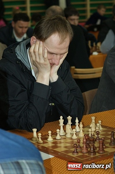 Zdjęcie w galerii na portalu naszraciborz.pl: Szachowa rywalizacja w X Memoriale im. W. Hanczarka wiadomości z regionu
