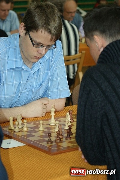 Zdjęcie w galerii na portalu naszraciborz.pl: Szachowa rywalizacja w X Memoriale im. W. Hanczarka wiadomości z regionu