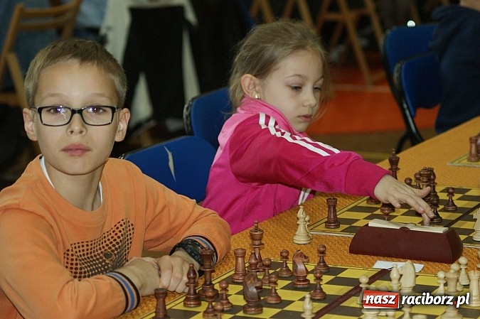 Zdjęcie w galerii na portalu naszraciborz.pl: Szachowa rywalizacja w X Memoriale im. W. Hanczarka wiadomości z regionu