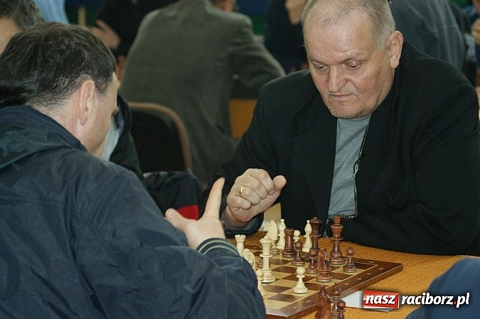 Zdjęcie w galerii na portalu naszraciborz.pl: Szachowa rywalizacja w X Memoriale im. W. Hanczarka wiadomości z regionu