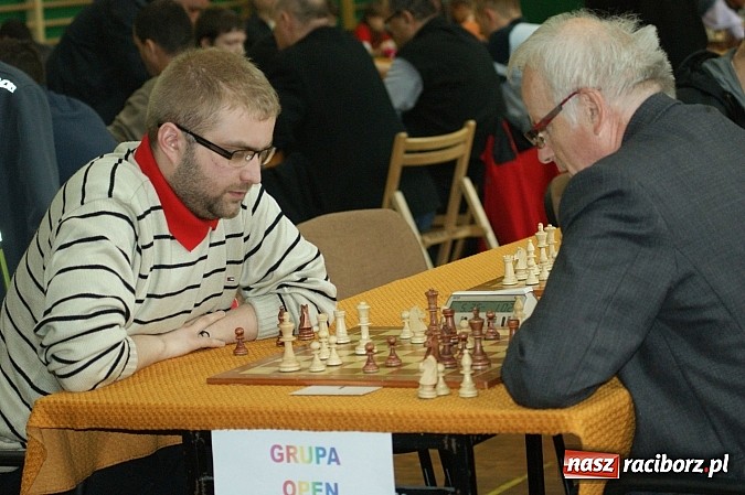Zdjęcie w galerii na portalu naszraciborz.pl: Szachowa rywalizacja w X Memoriale im. W. Hanczarka wiadomości z regionu