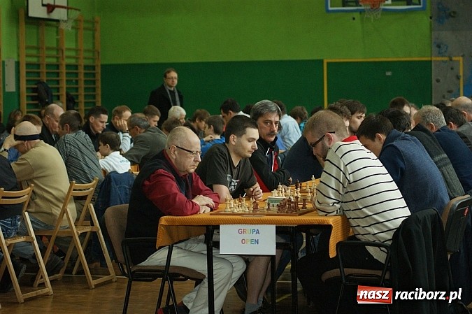Zdjęcie w galerii na portalu naszraciborz.pl: Szachowa rywalizacja w X Memoriale im. W. Hanczarka wiadomości z regionu